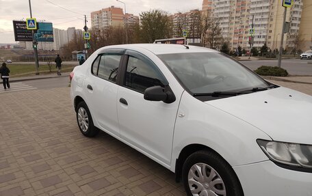 Renault Logan II, 2017 год, 650 000 рублей, 6 фотография