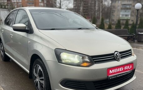 Volkswagen Polo VI (EU Market), 2012 год, 890 000 рублей, 3 фотография