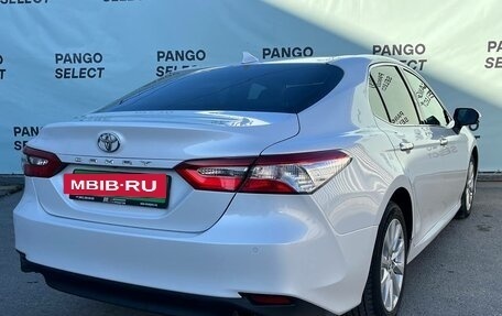 Toyota Camry, 2018 год, 2 650 000 рублей, 8 фотография