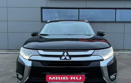 Mitsubishi Outlander III рестайлинг 3, 2017 год, 2 649 000 рублей, 17 фотография