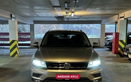 Volkswagen Tiguan II, 2020 год, 2 100 000 рублей, 1 фотография