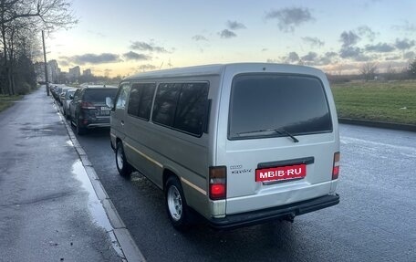 Nissan Urvan III, 1991 год, 395 000 рублей, 2 фотография