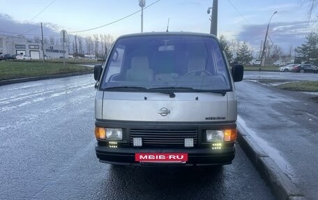 Nissan Urvan III, 1991 год, 395 000 рублей, 4 фотография