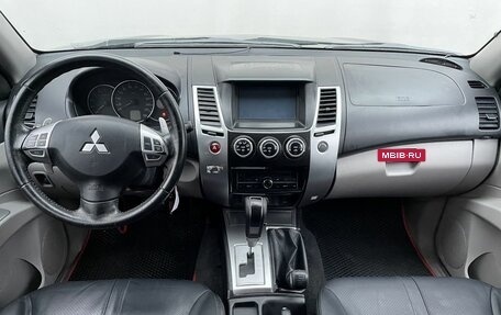 Mitsubishi Pajero Sport II рестайлинг, 2012 год, 1 850 000 рублей, 12 фотография