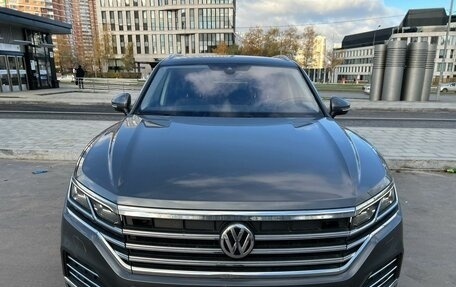 Volkswagen Touareg III, 2020 год, 6 500 000 рублей, 2 фотография