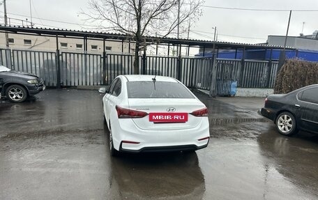 Hyundai Solaris II рестайлинг, 2018 год, 1 070 000 рублей, 3 фотография