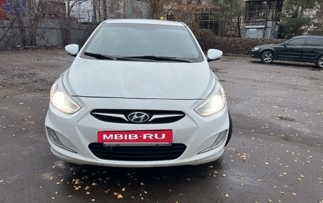 Hyundai Solaris II рестайлинг, 2013 год, 1 175 000 рублей, 3 фотография