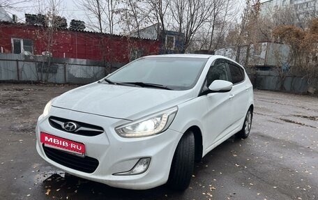 Hyundai Solaris II рестайлинг, 2013 год, 1 175 000 рублей, 4 фотография