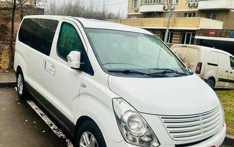 Hyundai Grand Starex Grand Starex I рестайлинг 2, 2014 год, 3 000 000 рублей, 10 фотография