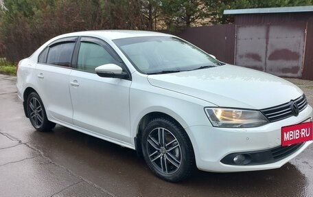 Volkswagen Jetta VI, 2011 год, 975 000 рублей, 6 фотография