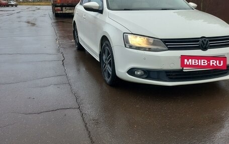 Volkswagen Jetta VI, 2011 год, 975 000 рублей, 19 фотография