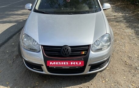 Volkswagen Jetta VI, 2006 год, 680 000 рублей, 3 фотография