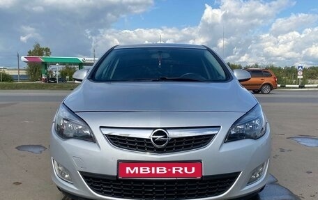 Opel Astra J, 2012 год, 750 000 рублей, 1 фотография