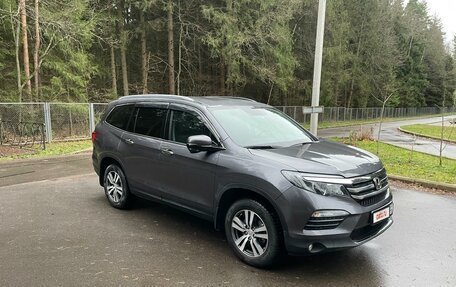 Honda Pilot III рестайлинг, 2018 год, 3 999 999 рублей, 2 фотография