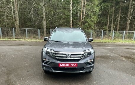 Honda Pilot III рестайлинг, 2018 год, 3 999 999 рублей, 3 фотография