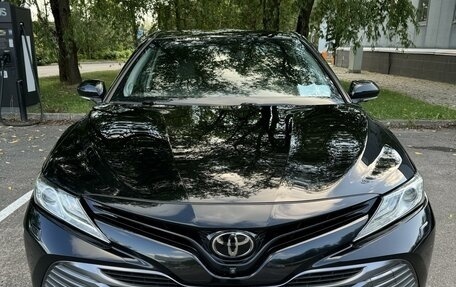 Toyota Camry, 2019 год, 3 450 000 рублей, 10 фотография