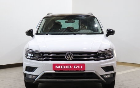 Volkswagen Tiguan II, 2019 год, 3 370 000 рублей, 3 фотография