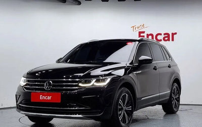 Volkswagen Tiguan II, 2021 год, 4 000 900 рублей, 1 фотография