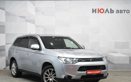 Mitsubishi Outlander III рестайлинг 3, 2012 год, 1 495 000 рублей, 3 фотография