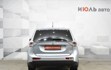 Mitsubishi Outlander III рестайлинг 3, 2012 год, 1 495 000 рублей, 5 фотография