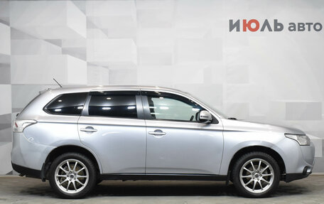 Mitsubishi Outlander III рестайлинг 3, 2012 год, 1 495 000 рублей, 8 фотография