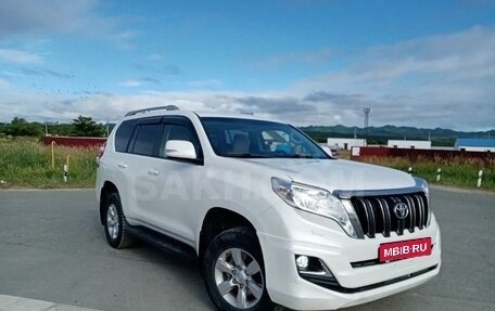 Toyota Land Cruiser Prado 150 рестайлинг 2, 2014 год, 2 999 000 рублей, 8 фотография