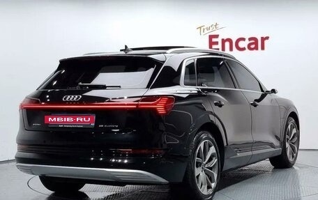 Audi e-tron I, 2021 год, 6 878 000 рублей, 2 фотография