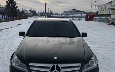 Mercedes-Benz C-Класс, 2013 год, 1 750 000 рублей, 1 фотография