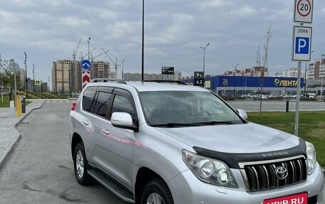 Toyota Land Cruiser Prado 150 рестайлинг 2, 2010 год, 3 000 000 рублей, 2 фотография