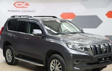 Toyota Land Cruiser Prado 150 рестайлинг 2, 2017 год, 4 250 000 рублей, 3 фотография