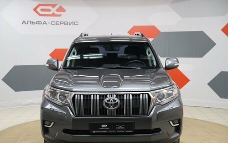 Toyota Land Cruiser Prado 150 рестайлинг 2, 2017 год, 4 250 000 рублей, 2 фотография