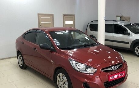 Hyundai Solaris II рестайлинг, 2013 год, 1 050 000 рублей, 1 фотография