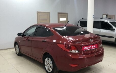 Hyundai Solaris II рестайлинг, 2013 год, 1 050 000 рублей, 4 фотография