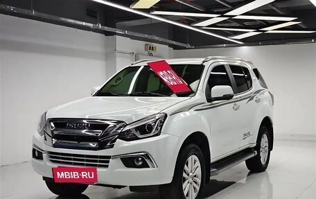 Isuzu MU-X, 2021 год, 4 600 000 рублей, 2 фотография