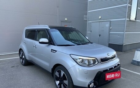 KIA Soul II рестайлинг, 2015 год, 1 750 000 рублей, 3 фотография