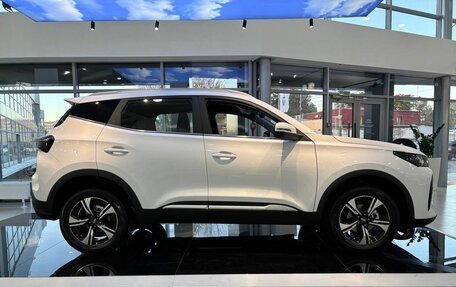 Chery Tiggo 4 I рестайлинг, 2024 год, 2 330 000 рублей, 18 фотография