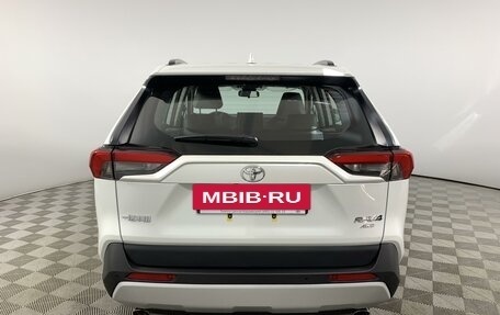 Toyota RAV4, 2024 год, 5 050 000 рублей, 6 фотография