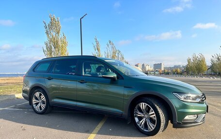 Volkswagen Passat B8 рестайлинг, 2018 год, 3 325 000 рублей, 3 фотография