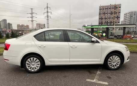 Skoda Octavia, 2017 год, 1 840 000 рублей, 3 фотография