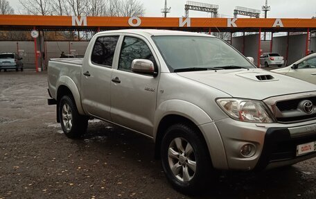 Toyota Hilux VII, 2011 год, 1 870 000 рублей, 4 фотография