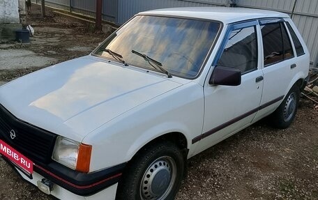 Opel Corsa A, 1989 год, 130 000 рублей, 2 фотография