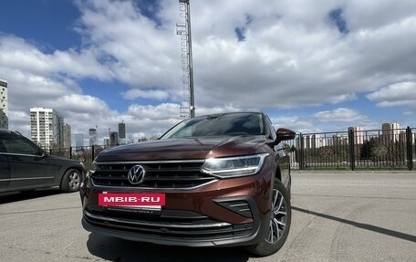 Volkswagen Tiguan II, 2021 год, 3 200 000 рублей, 4 фотография