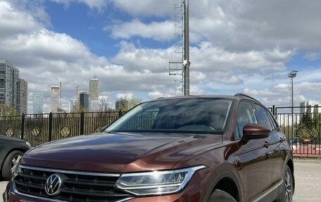 Volkswagen Tiguan II, 2021 год, 3 200 000 рублей, 5 фотография