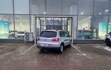 Volkswagen Tiguan I, 2010 год, 1 049 000 рублей, 2 фотография