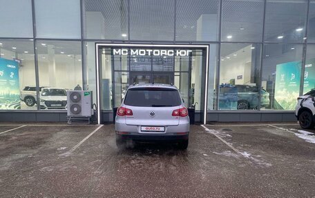 Volkswagen Tiguan I, 2010 год, 1 049 000 рублей, 5 фотография