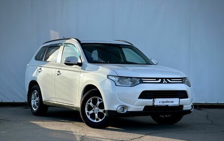 Mitsubishi Outlander III рестайлинг 3, 2012 год, 1 400 000 рублей, 2 фотография