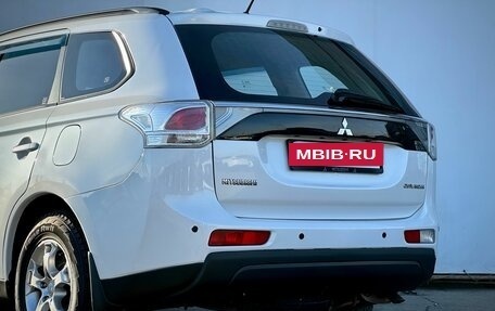 Mitsubishi Outlander III рестайлинг 3, 2012 год, 1 400 000 рублей, 6 фотография