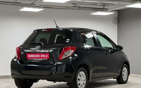 Toyota Vitz, 2011 год, 890 000 рублей, 8 фотография