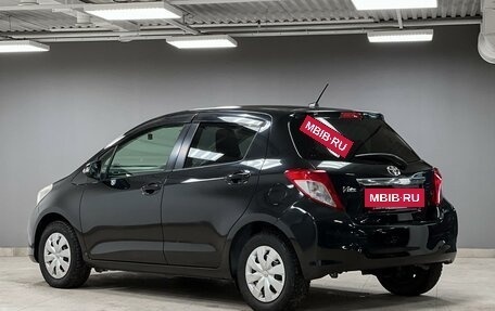 Toyota Vitz, 2011 год, 890 000 рублей, 6 фотография