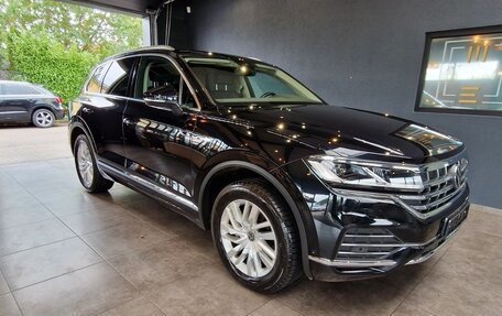 Volkswagen Touareg III, 2020 год, 5 300 000 рублей, 3 фотография